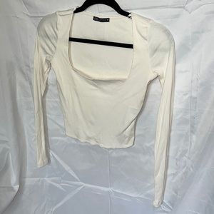 Zara. Size medium. White. Square neck crop top long sleeve.